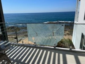 Broken balustrade glass replacement